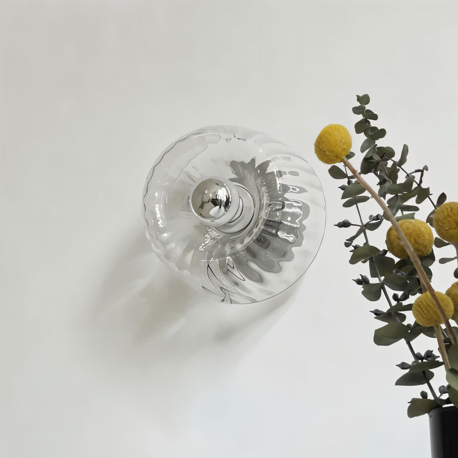 Væglampe i riflet glas – Bauhaus design med elegant lys