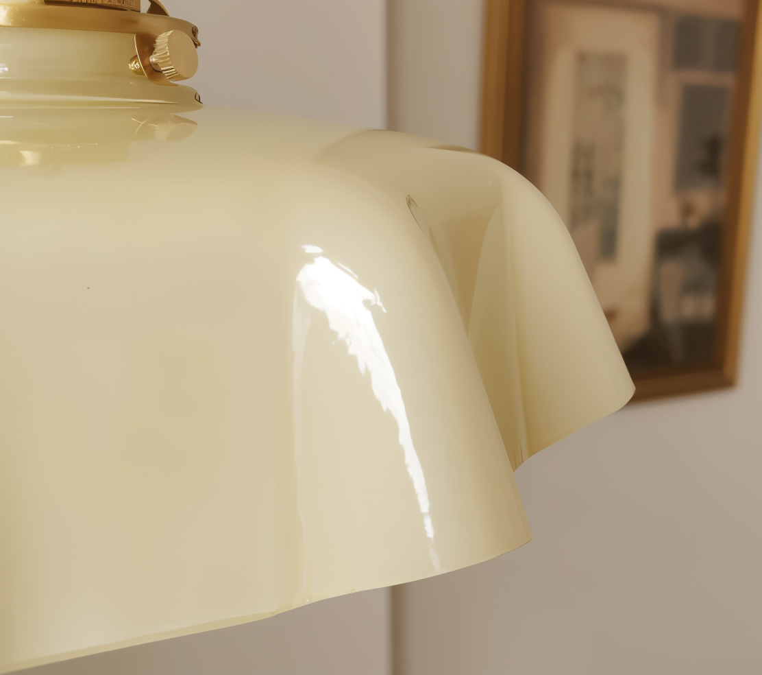 Florielle Loftlampe – Retro Loftlampe i Blomsterformet Cremefarvet Glasdesign