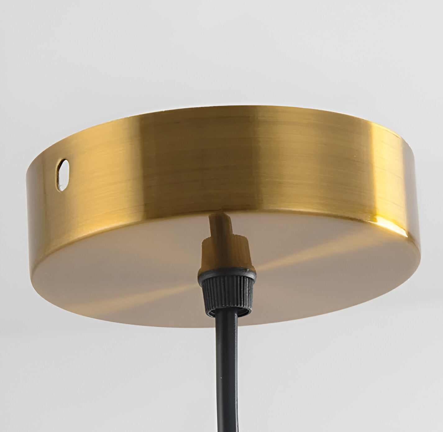 Farverig glas pendellampe – nordisk macaron design med dæmpbar LED
