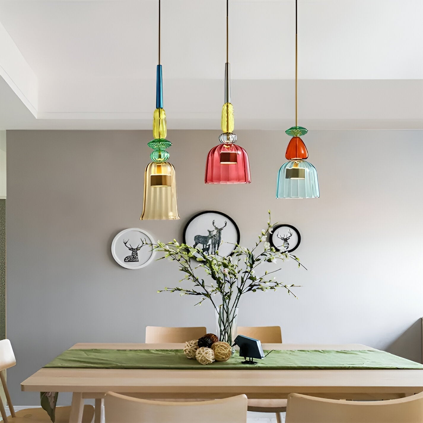 Farverig glas pendellampe – nordisk macaron design med dæmpbar LED