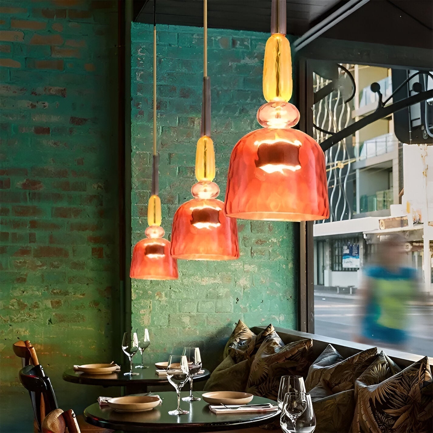 Farverig glas pendellampe – nordisk macaron design med dæmpbar LED