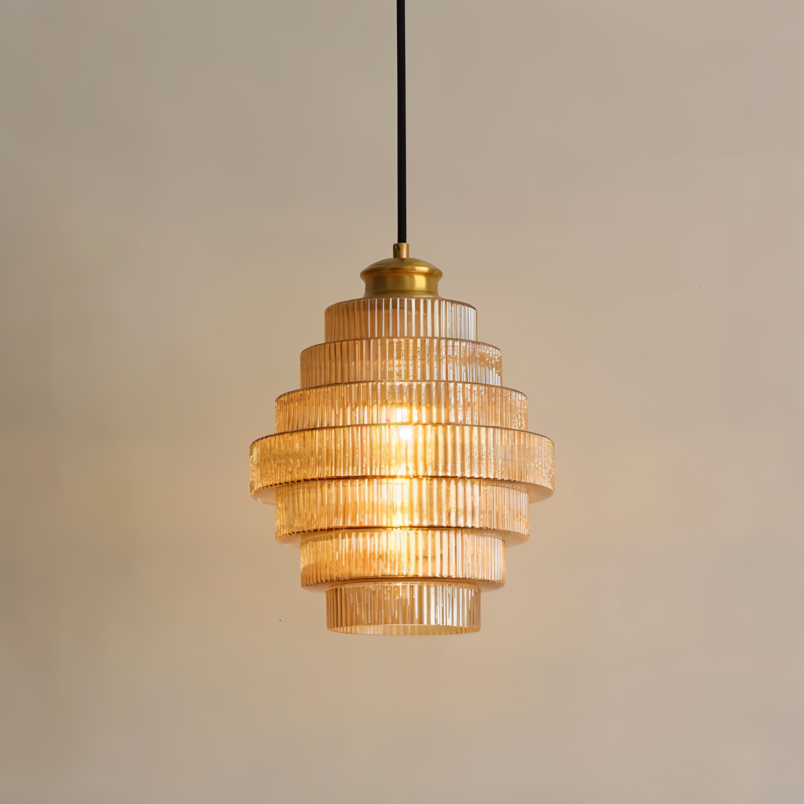 Pendellampe i glas og messing – retro lampe med lagdelt design