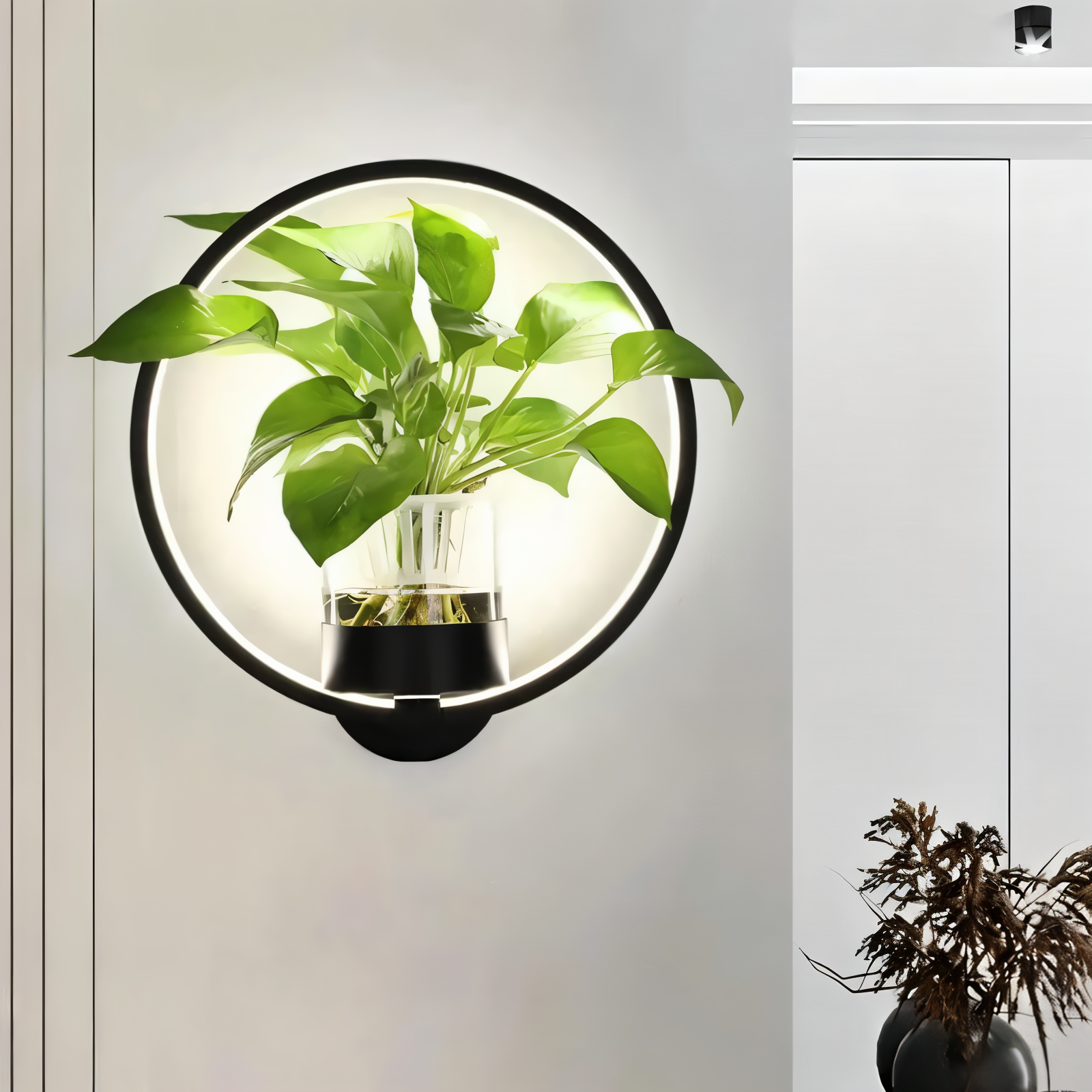LumiGrow – Minimalistisk LED Væglampe med Integreret Planteholder