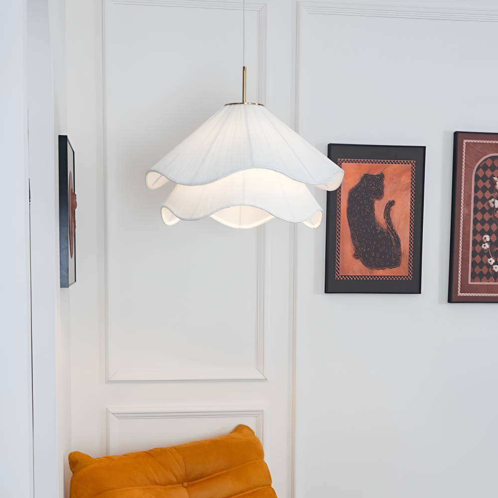Japandi pendel lampe i blomsterformet stofdesign
