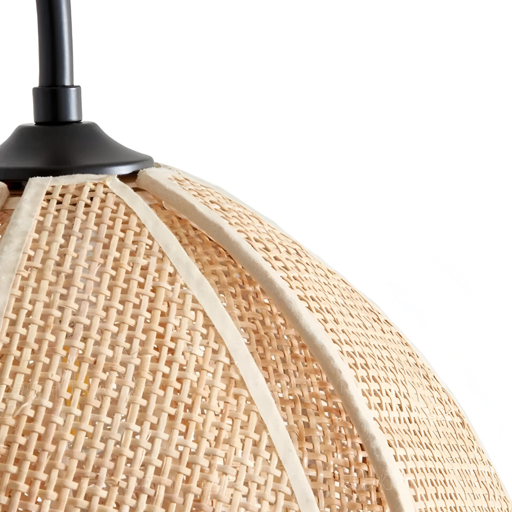 Japansk Wabi Sabi væglampe i rattan med blomsterdesign