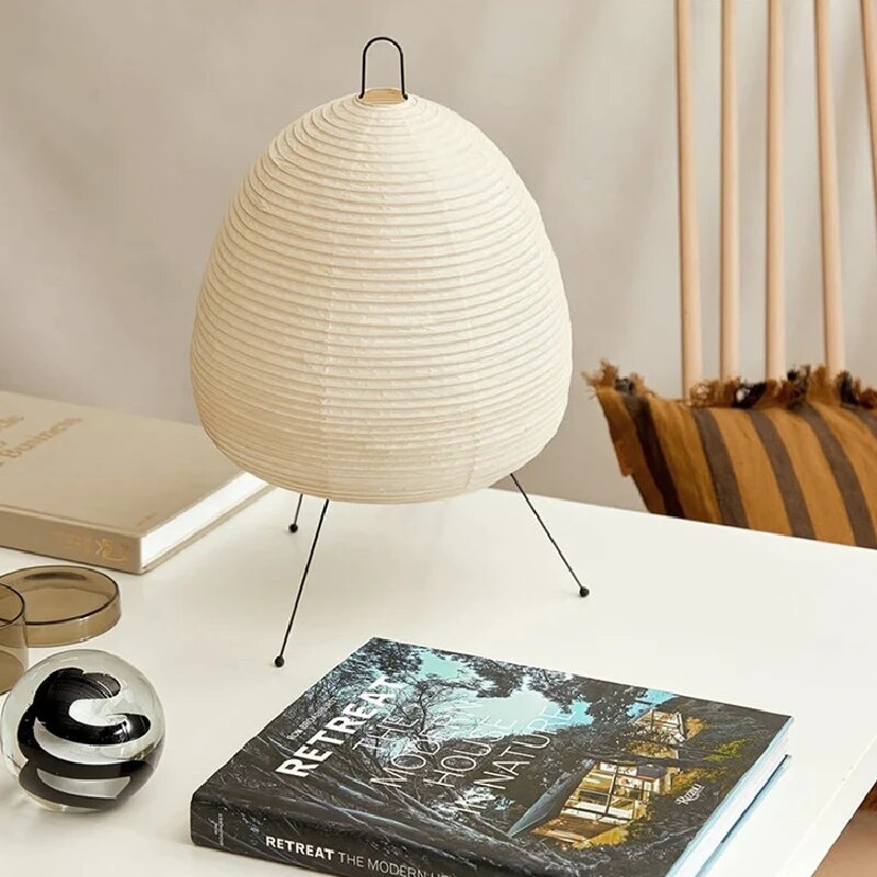 Japansk bordlampe i rispapir – LED lampe med harmonisk Japandi design