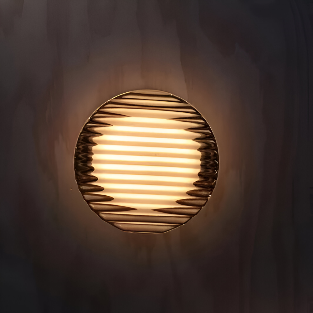 Rund væglampe i riflet glas – rav eller hvid LED lampe
