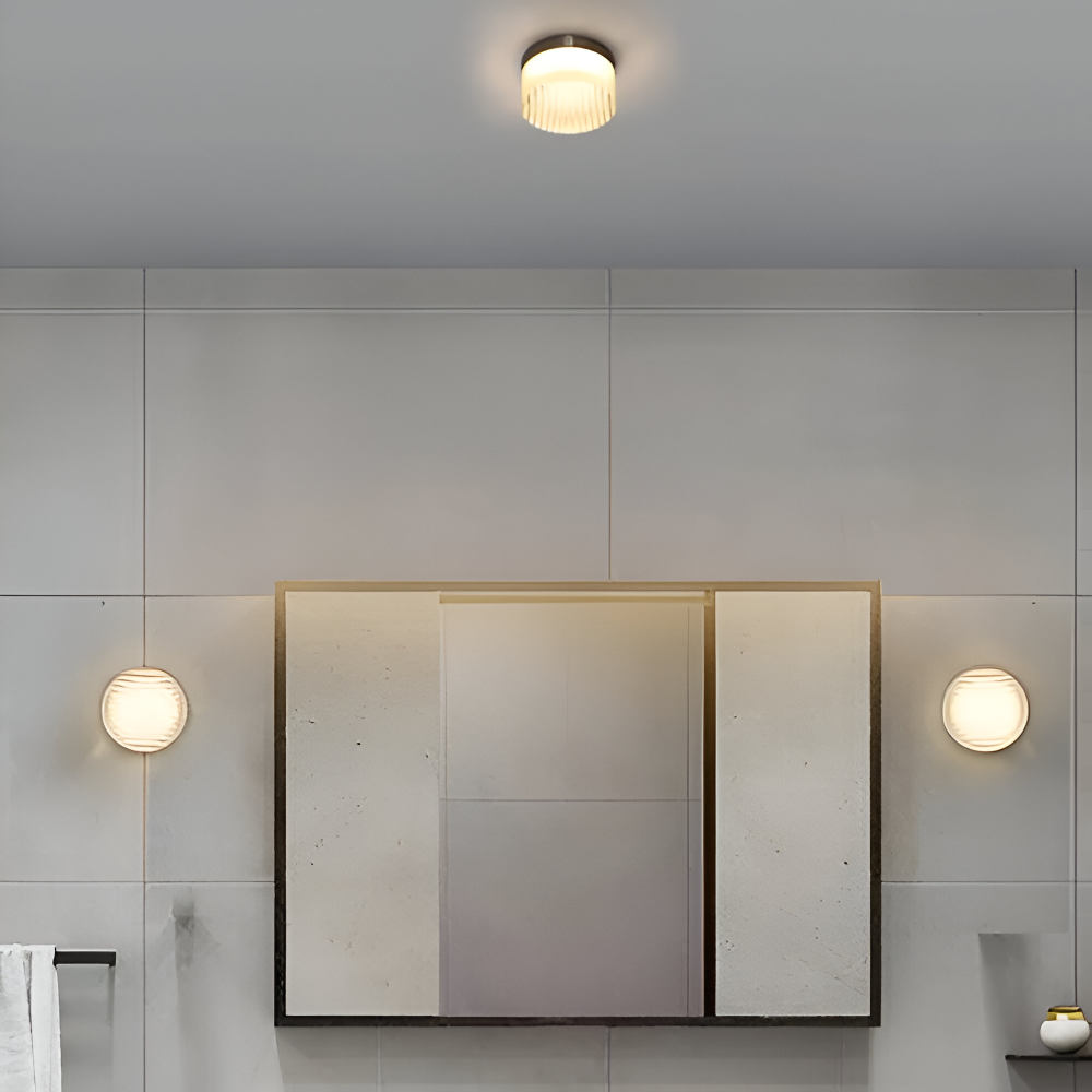 Rund væglampe i riflet glas – rav eller hvid LED lampe