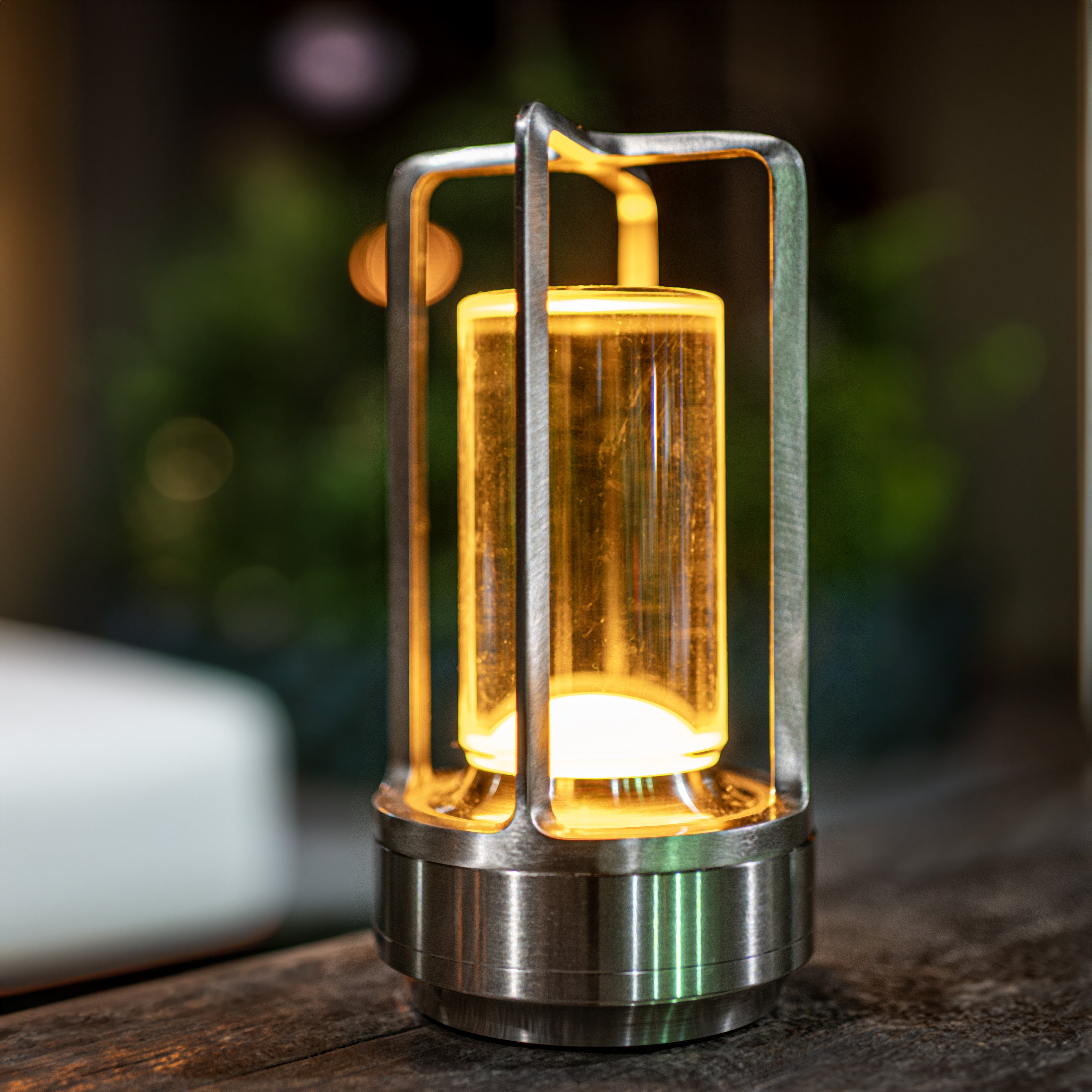 Crystelle – Krystallanterne med Dæmpbar LED og USB-opladning