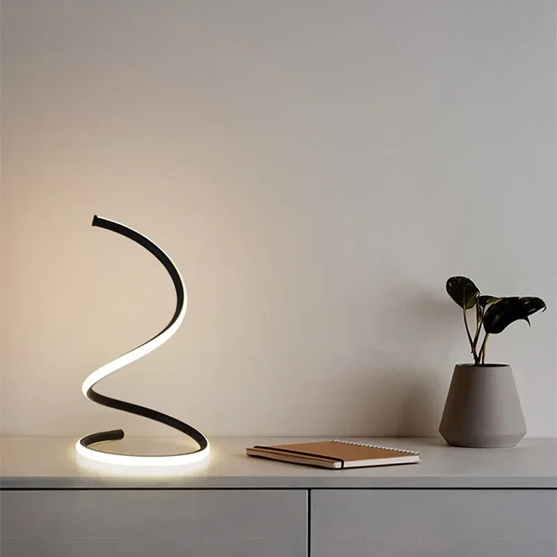 LED bordlampe med fleksibel arm – moderne sort design