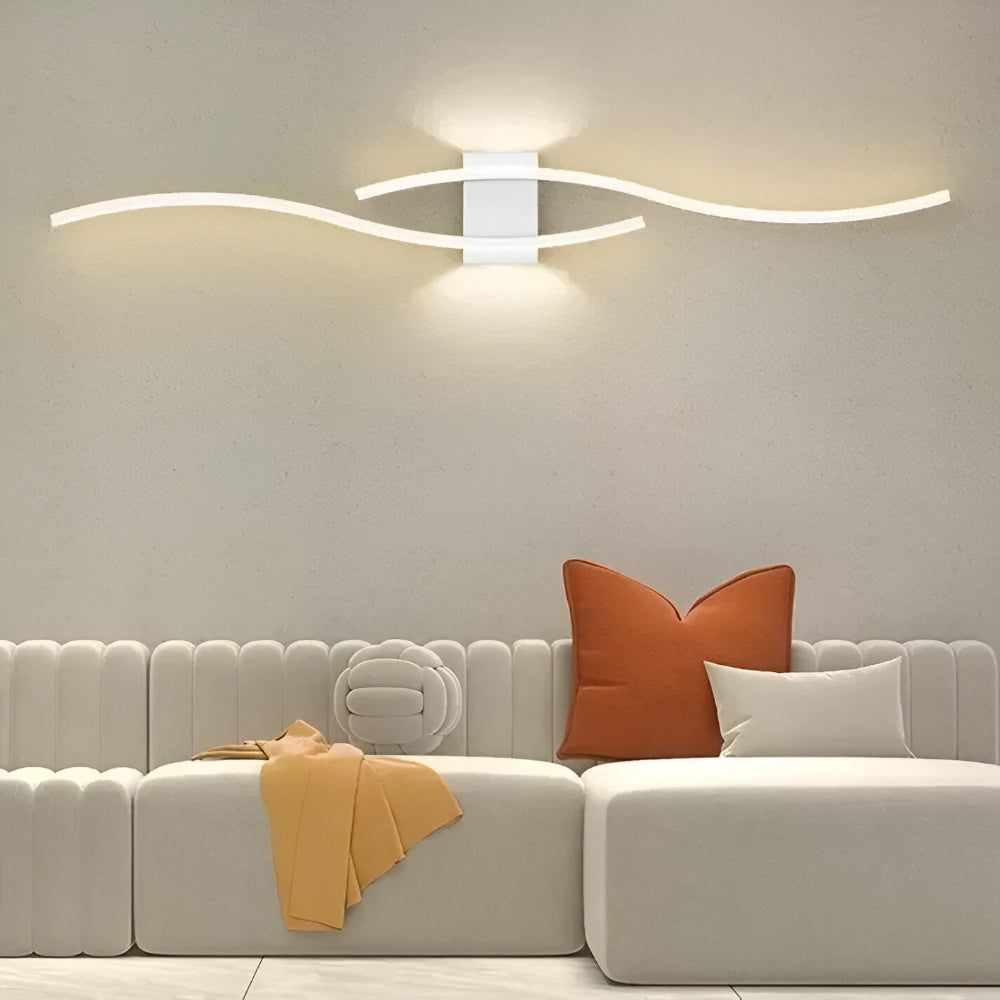 Moderne LED væglampe med elegant bølgedesign