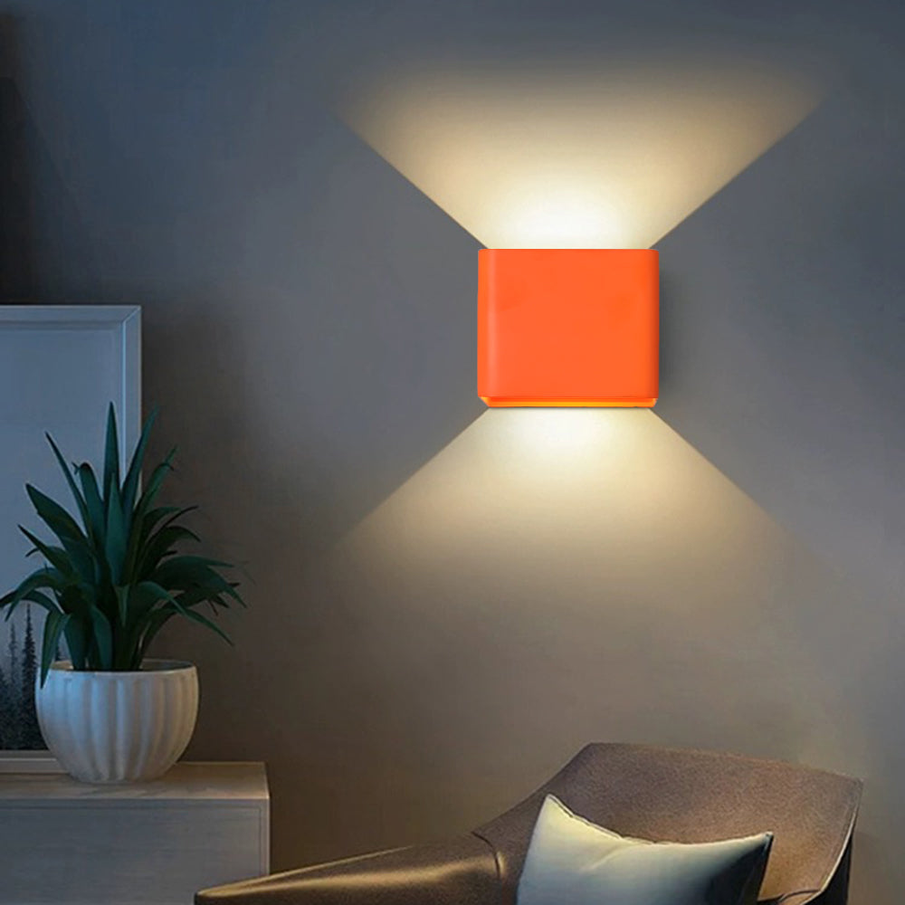 Cubo – Firkantet Væglampe i Moderne Design