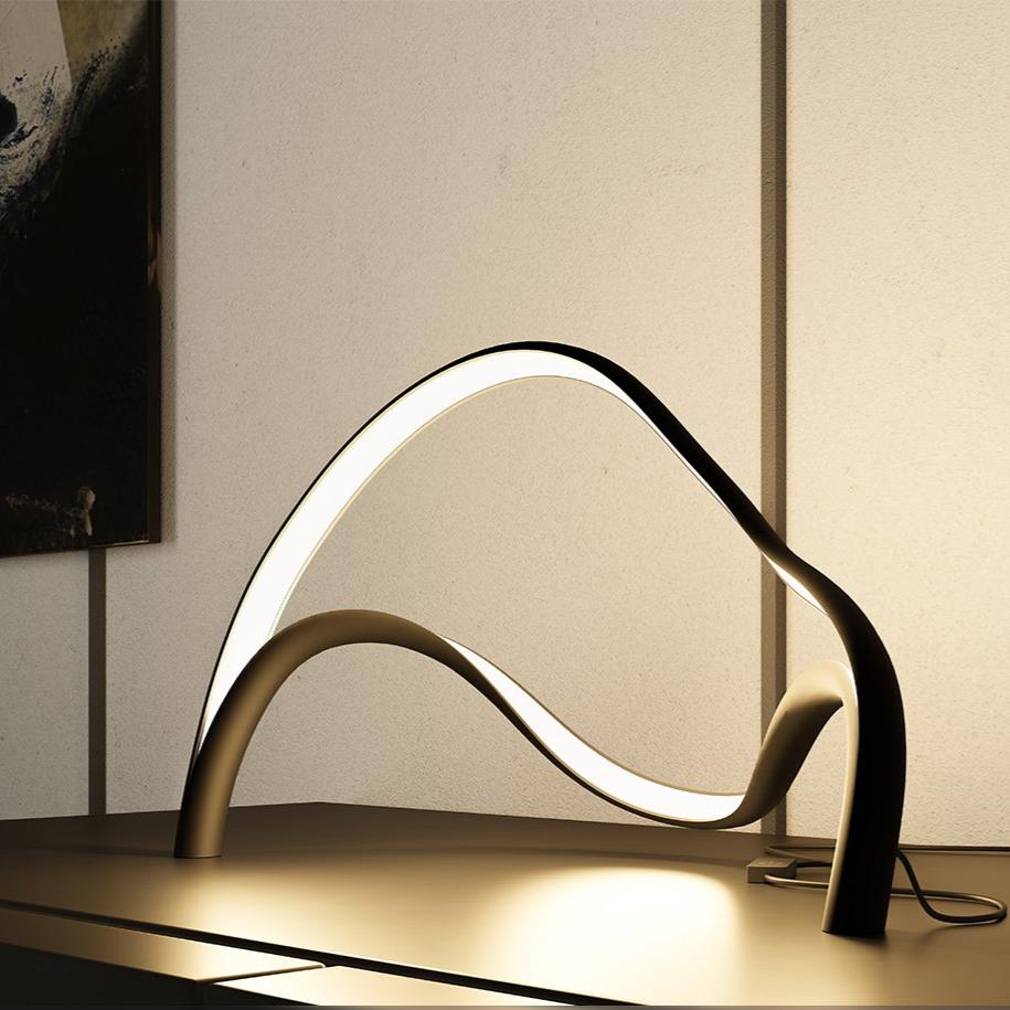 Moderne sort bordlampe – mat finish med varm hvid belysning