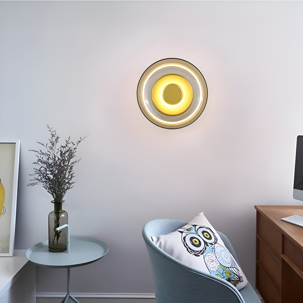 Rund LED væglampe i glas og aluminium – skandinavisk minimalistisk design