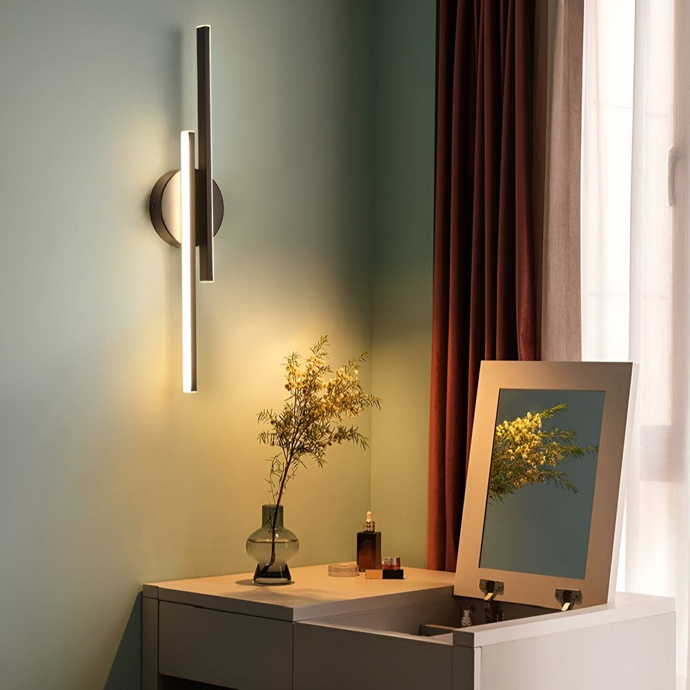 VeloraLine – Modern Væglampe i Minimalistisk Aluminiumdesign