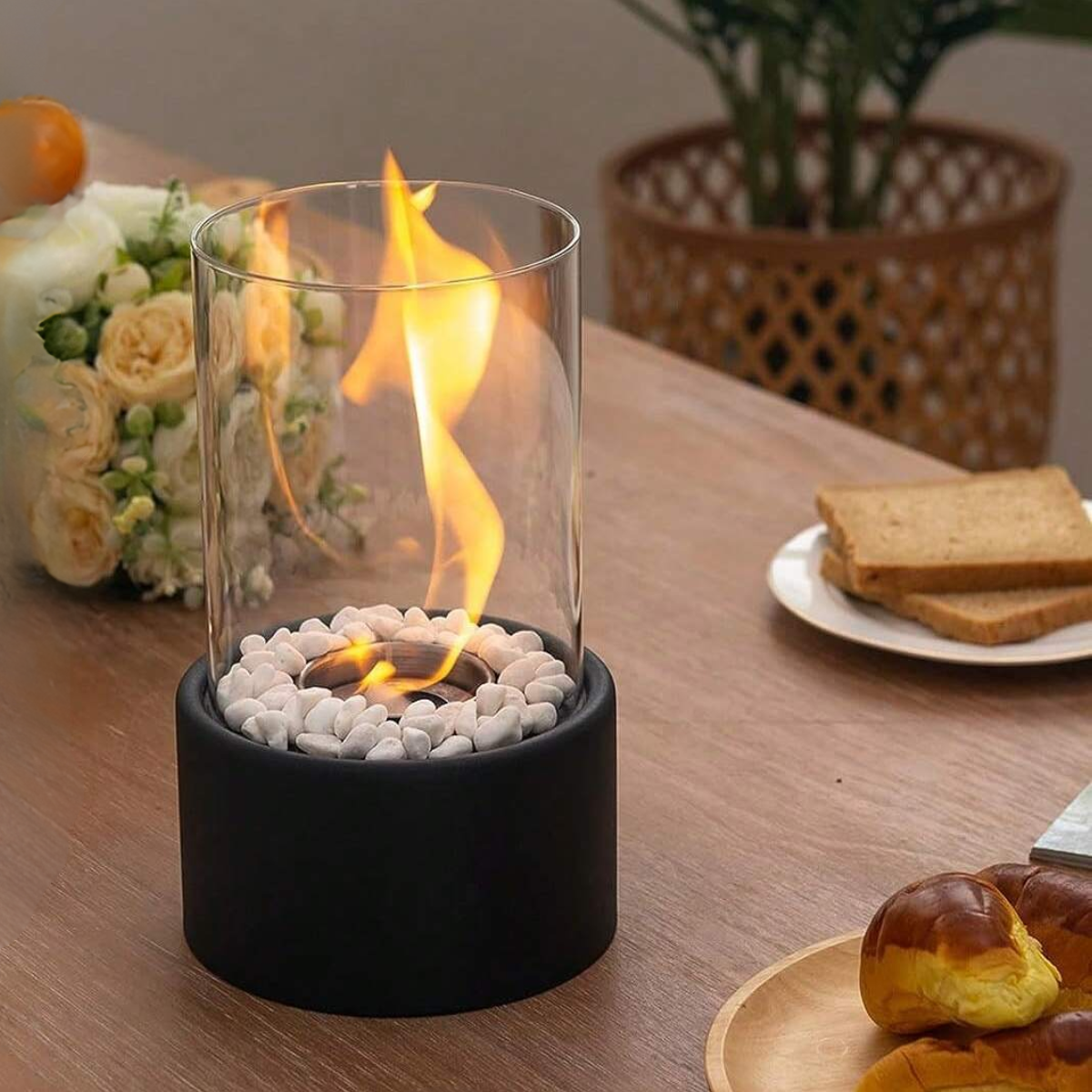 AeviaFlame – Elegant Oljelampe i Glas med Metalram til Tidløs Stemningsbelysning