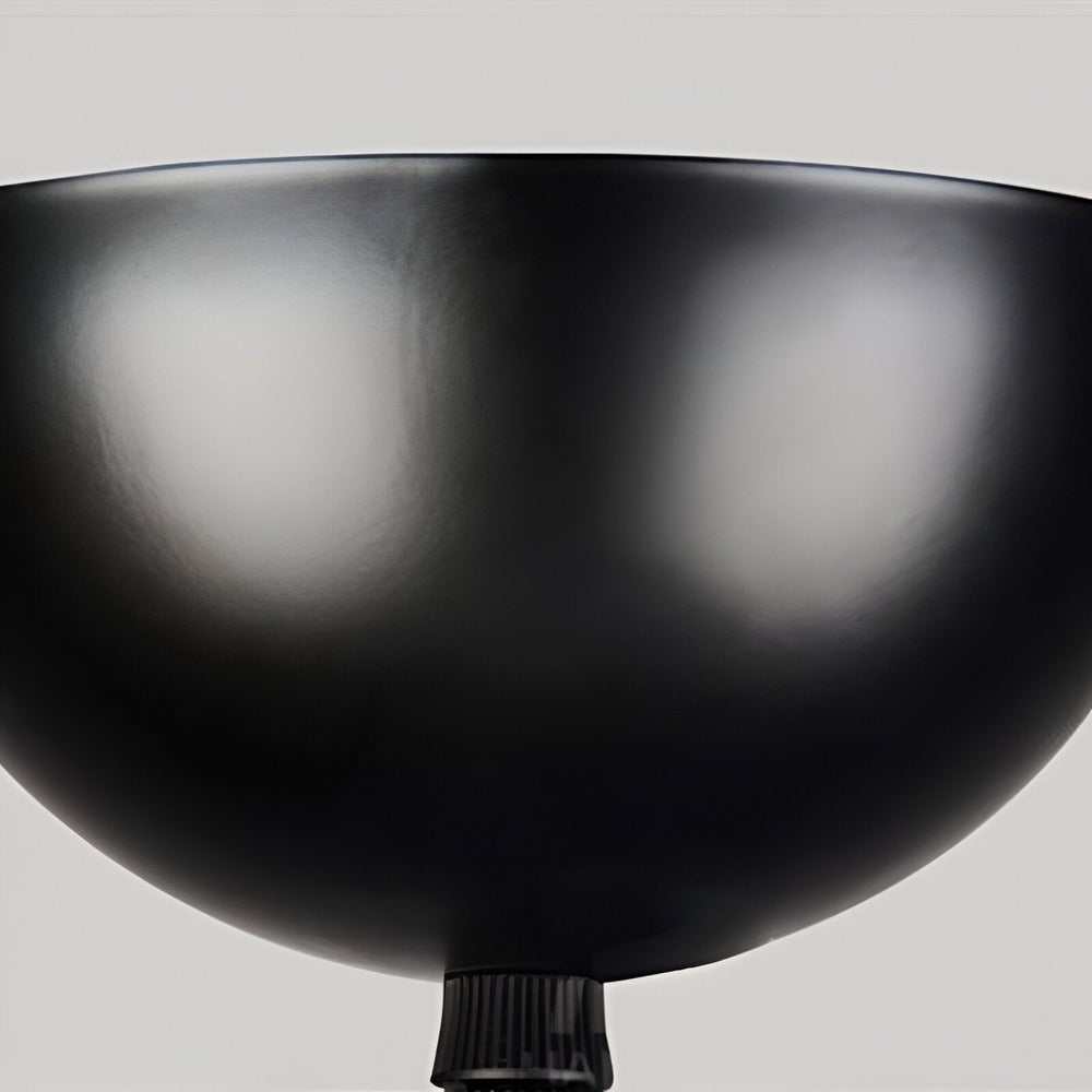 Pendellampe i sort og hvid metal – moderne loftlampe i kunstnerisk design