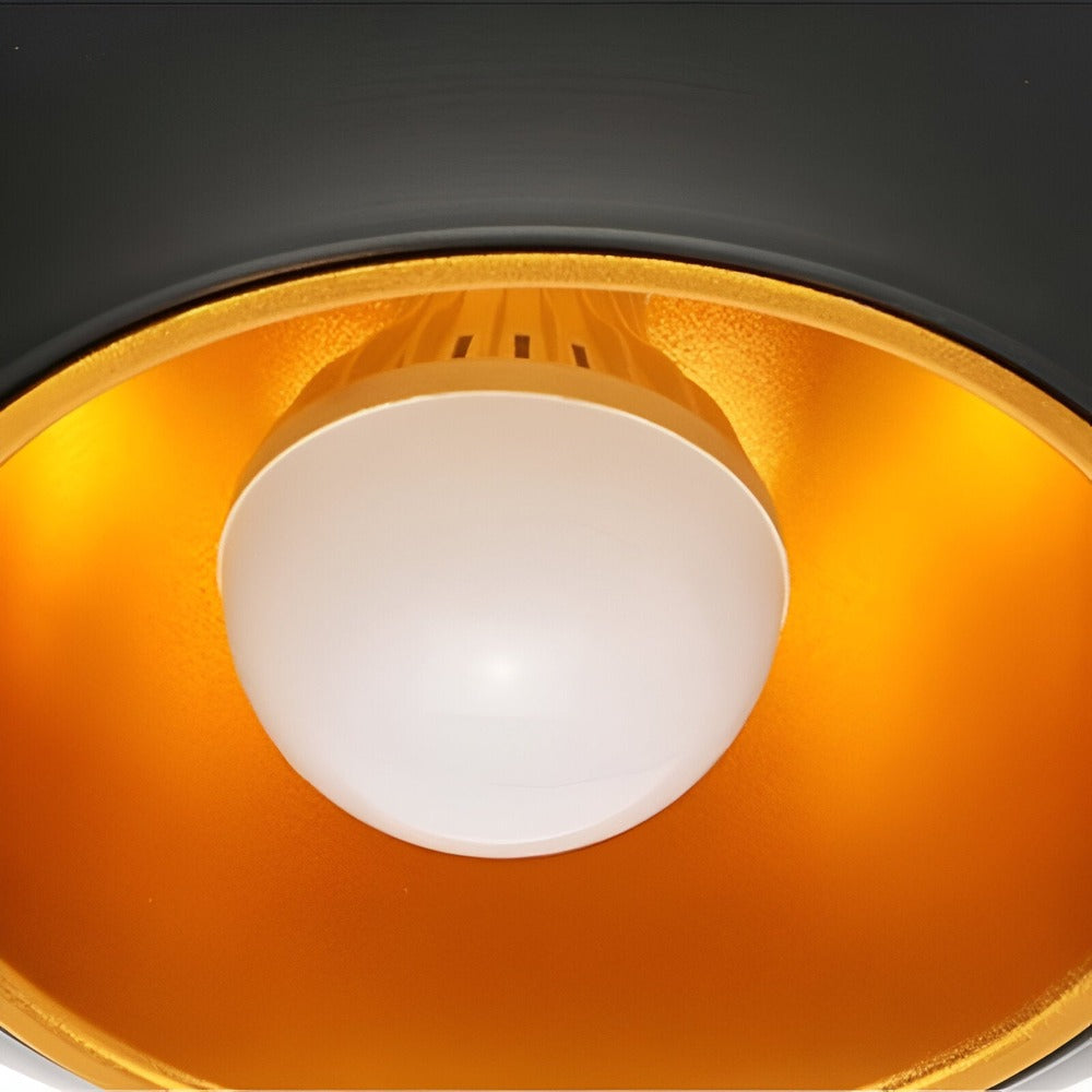 Pendellampe i sort og hvid metal – moderne loftlampe i kunstnerisk design