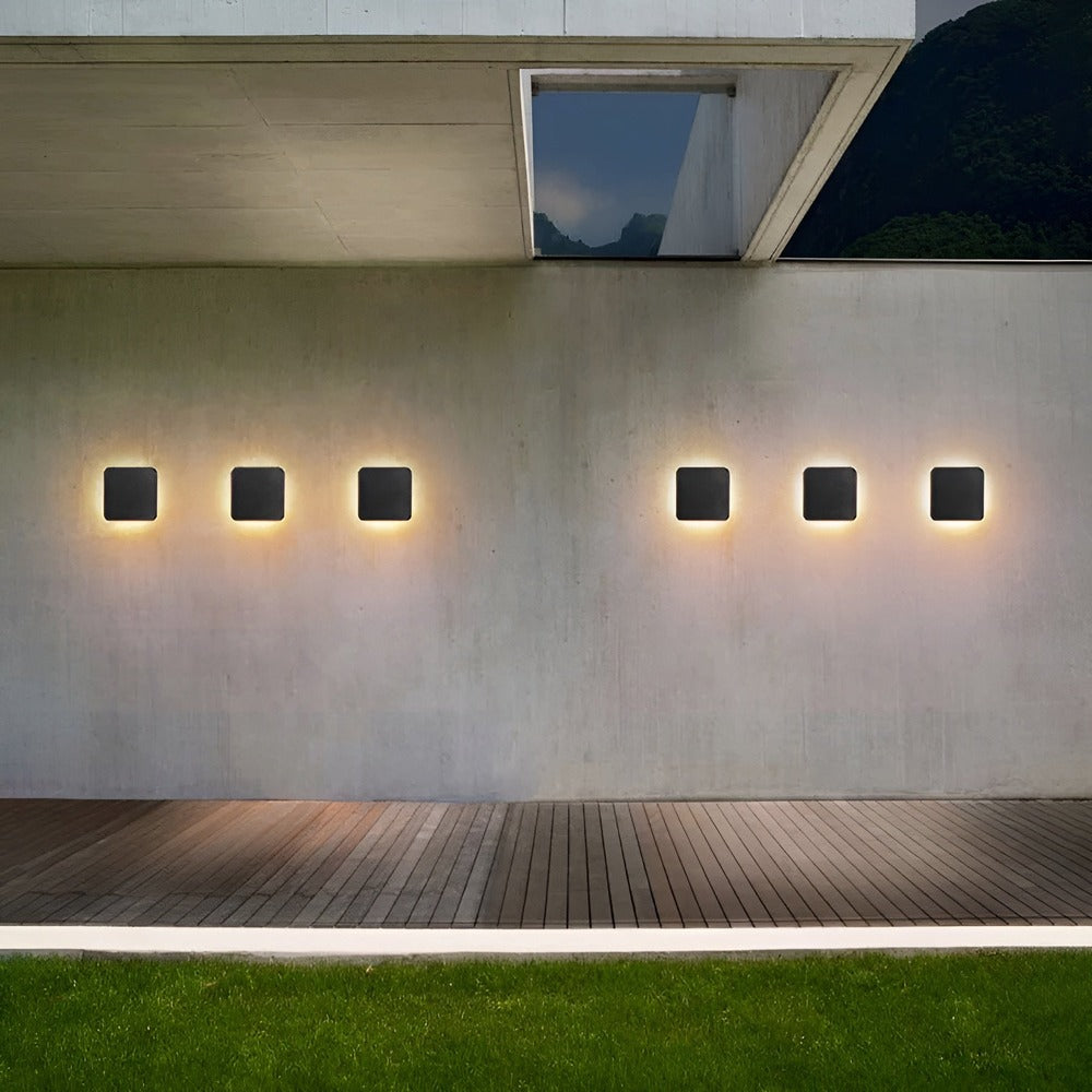 AquaLume Væglampe – Elegant Vandtæt LED Udendørslampe i Aluminium