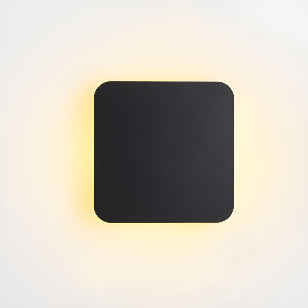 AquaLume Væglampe – Elegant Vandtæt LED Udendørslampe i Aluminium