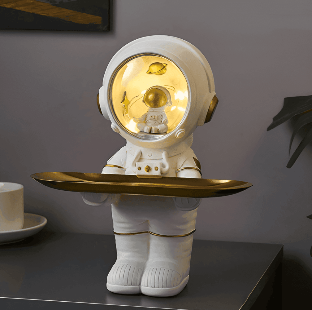 Opbevaringsbakke med astronaut design – dekorativ og praktisk løsning
