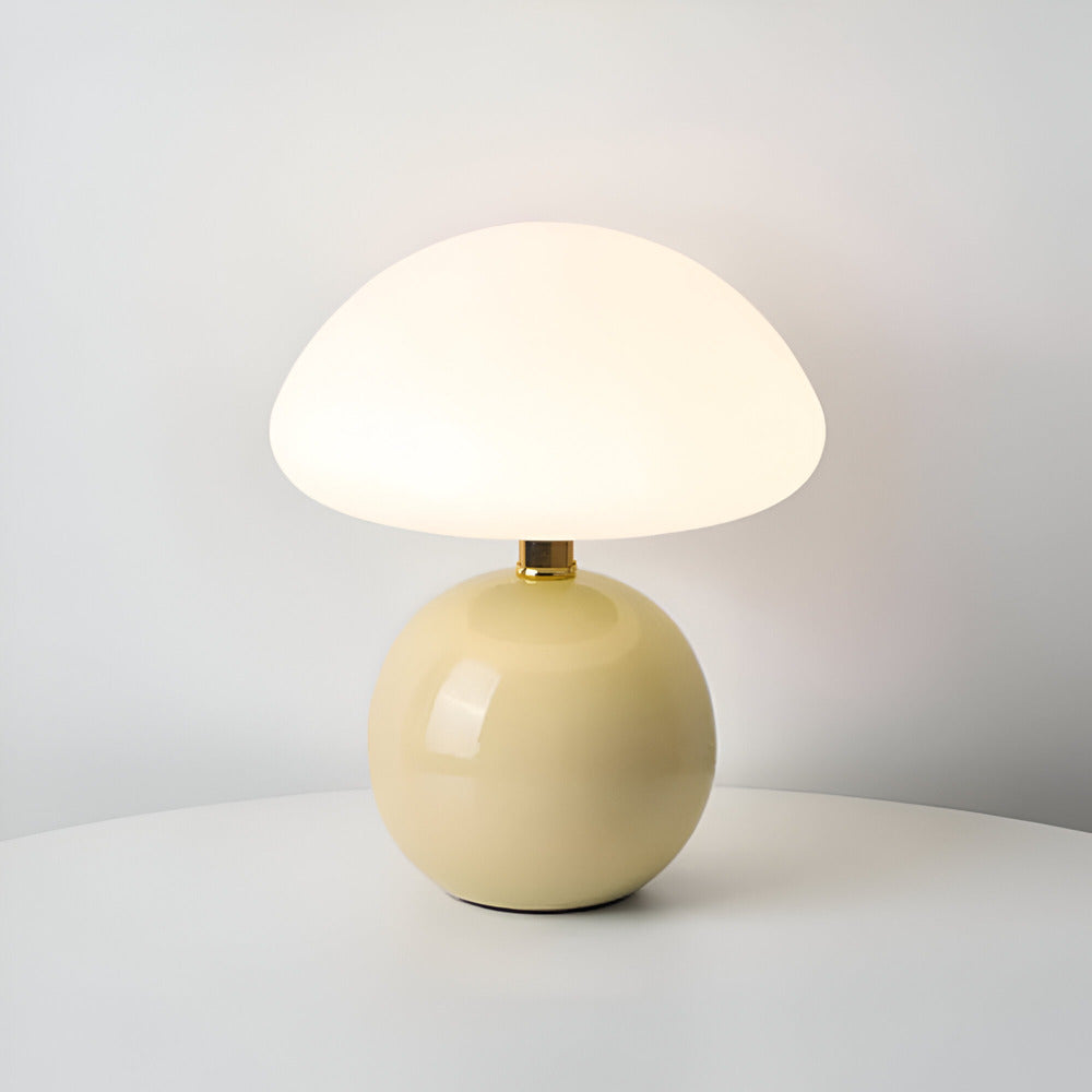 Mushora – Bauhaus-inspireret Bordlampe i Svampeform med 3 LED-farver