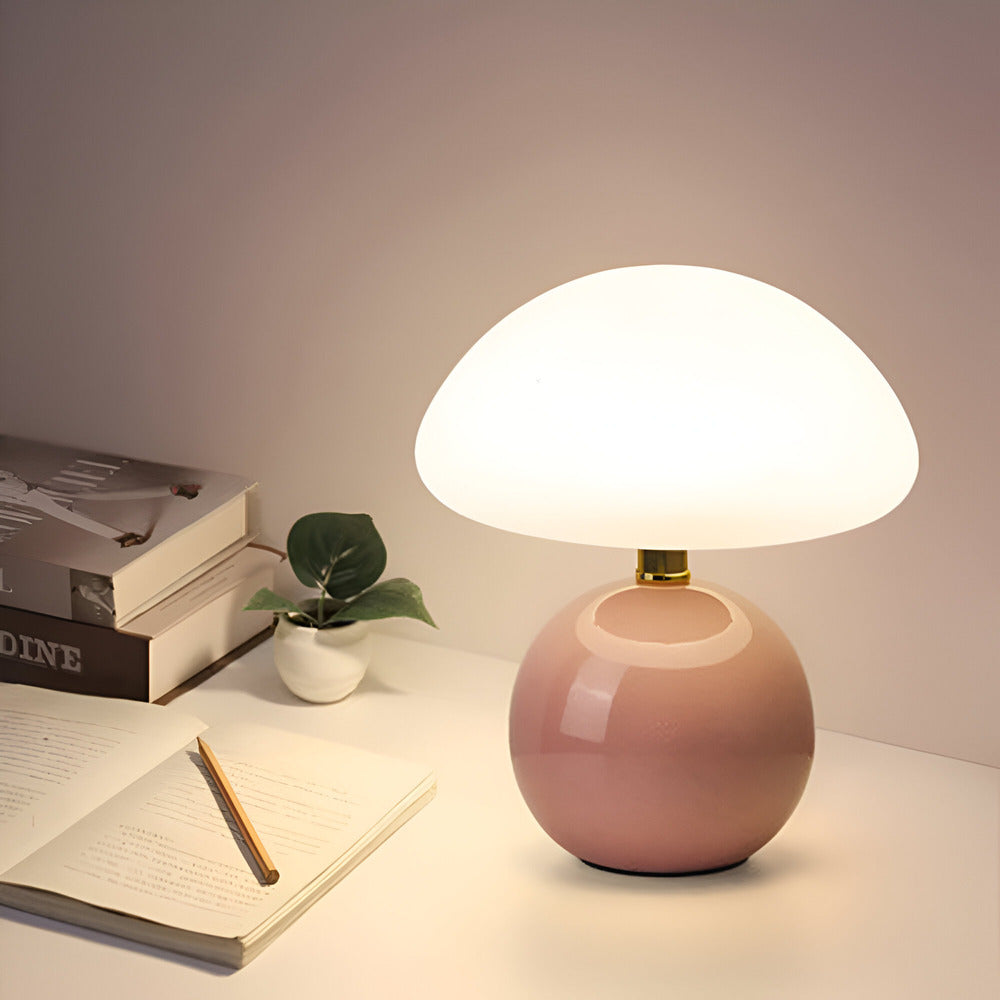 Mushora – Bauhaus-inspireret Bordlampe i Svampeform med 3 LED-farver