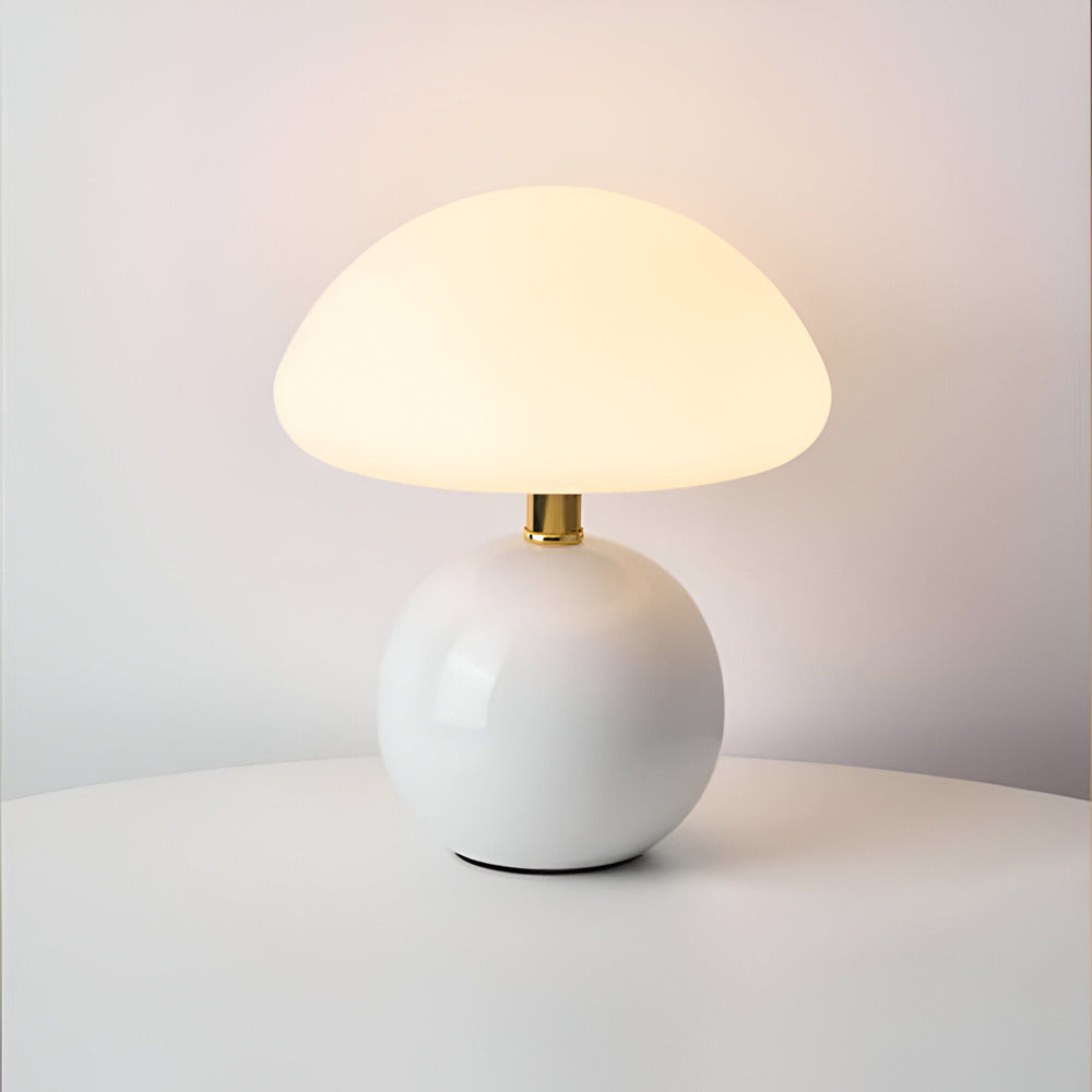 Mushora – Bauhaus-inspireret Bordlampe i Svampeform med 3 LED-farver