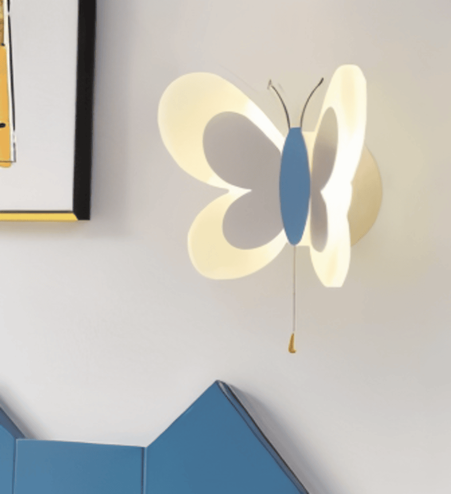 LED væglampe med sommerfugledesign – farverig børnelampe