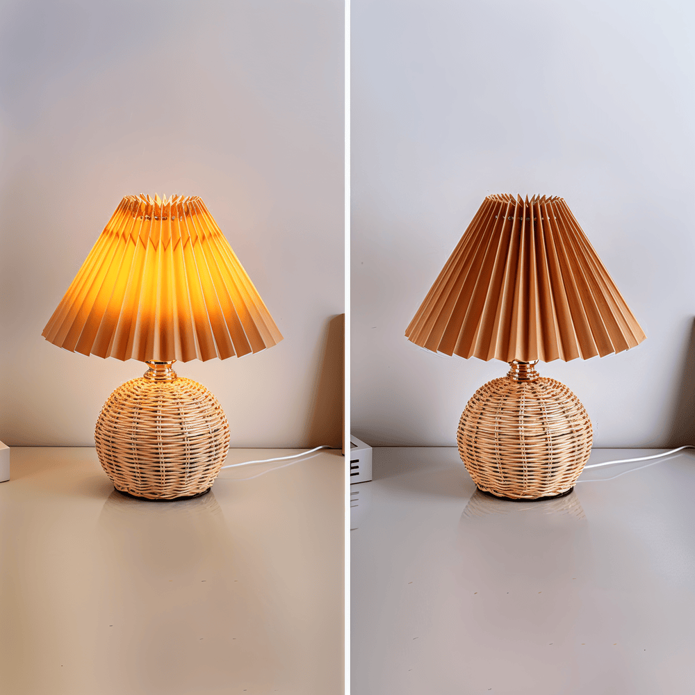 RaffiaGlow – Plisserad Bordslampa i Rotting med Retrodesign