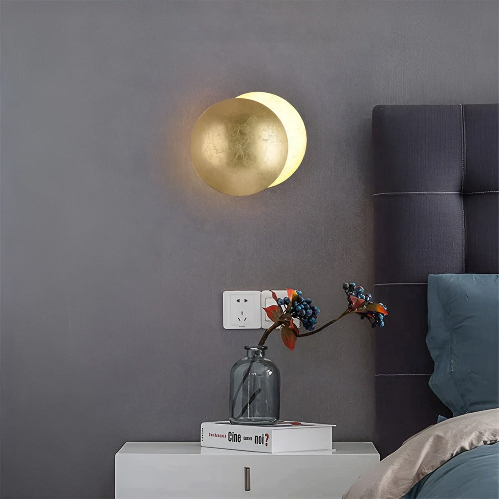 Celestira – 360° Roterbar LED Væglampe med Himmelsk Design