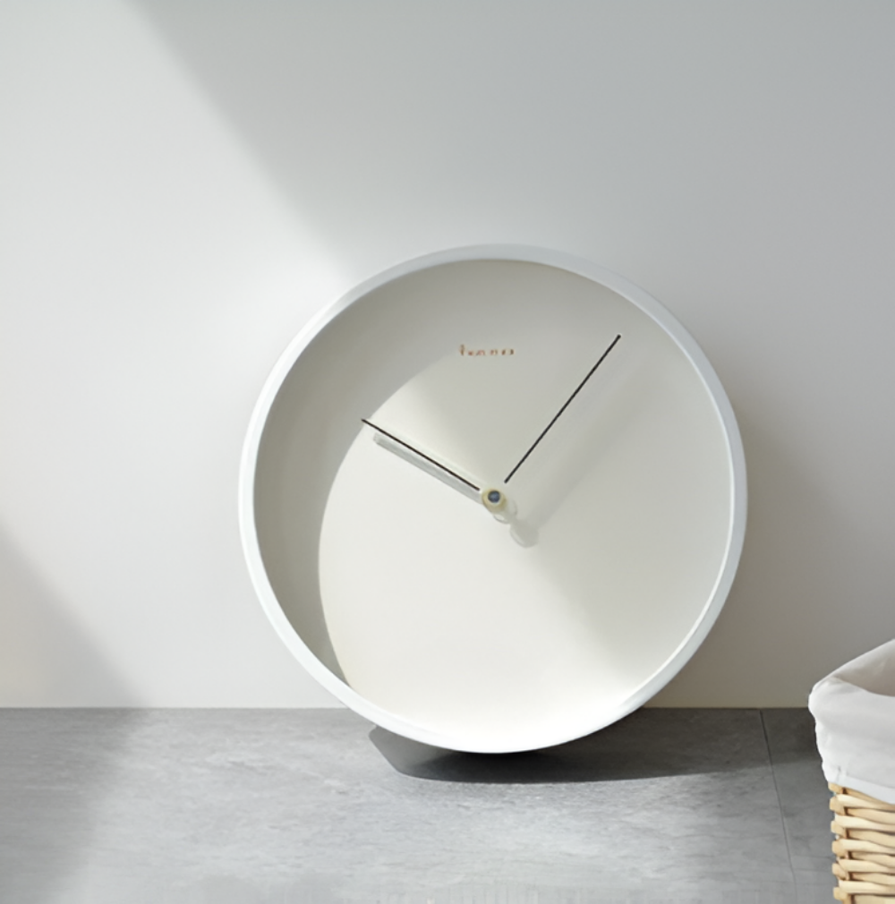 Chronelle – Elegant Hvid Metal Vægur i Moderne Minimalisme