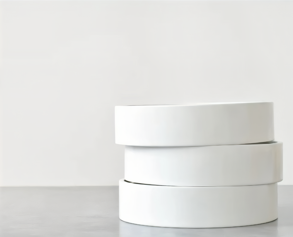 Chronelle – Elegant Hvid Metal Vægur i Moderne Minimalisme