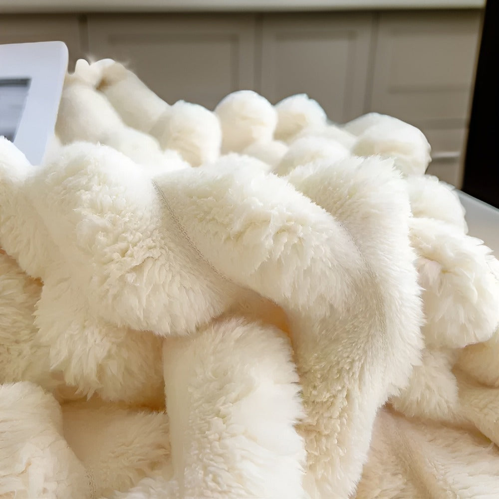 FlufforaSoft – Lyxig Plyschfilt i Fleece för Soffmys och Hemkomfort