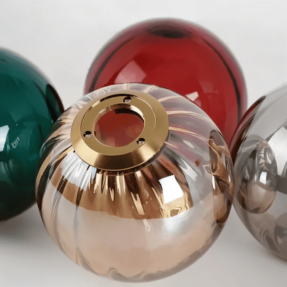 Glasora – Nordisk Pendellampe med Farvede Glasglober