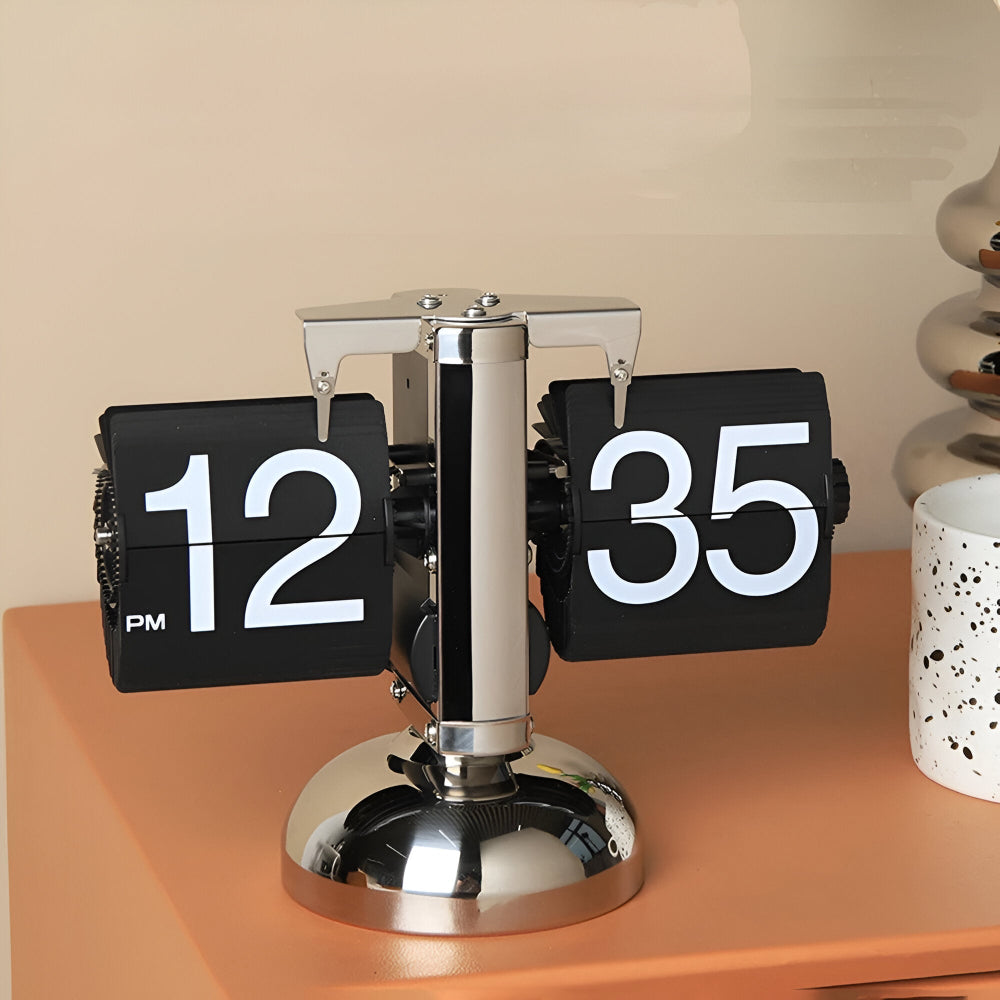 Retro flip ur – minimalistisk bordur med mekanisk display