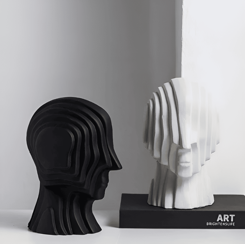 Geometrisk keramik buste med gyldne frynser – moderne kunst dekoration