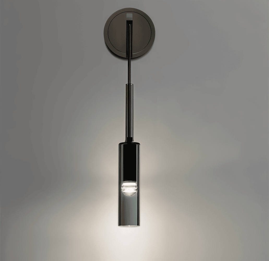 Væglampe i røgfarvet glasrør – minimalistisk design med varm LED
