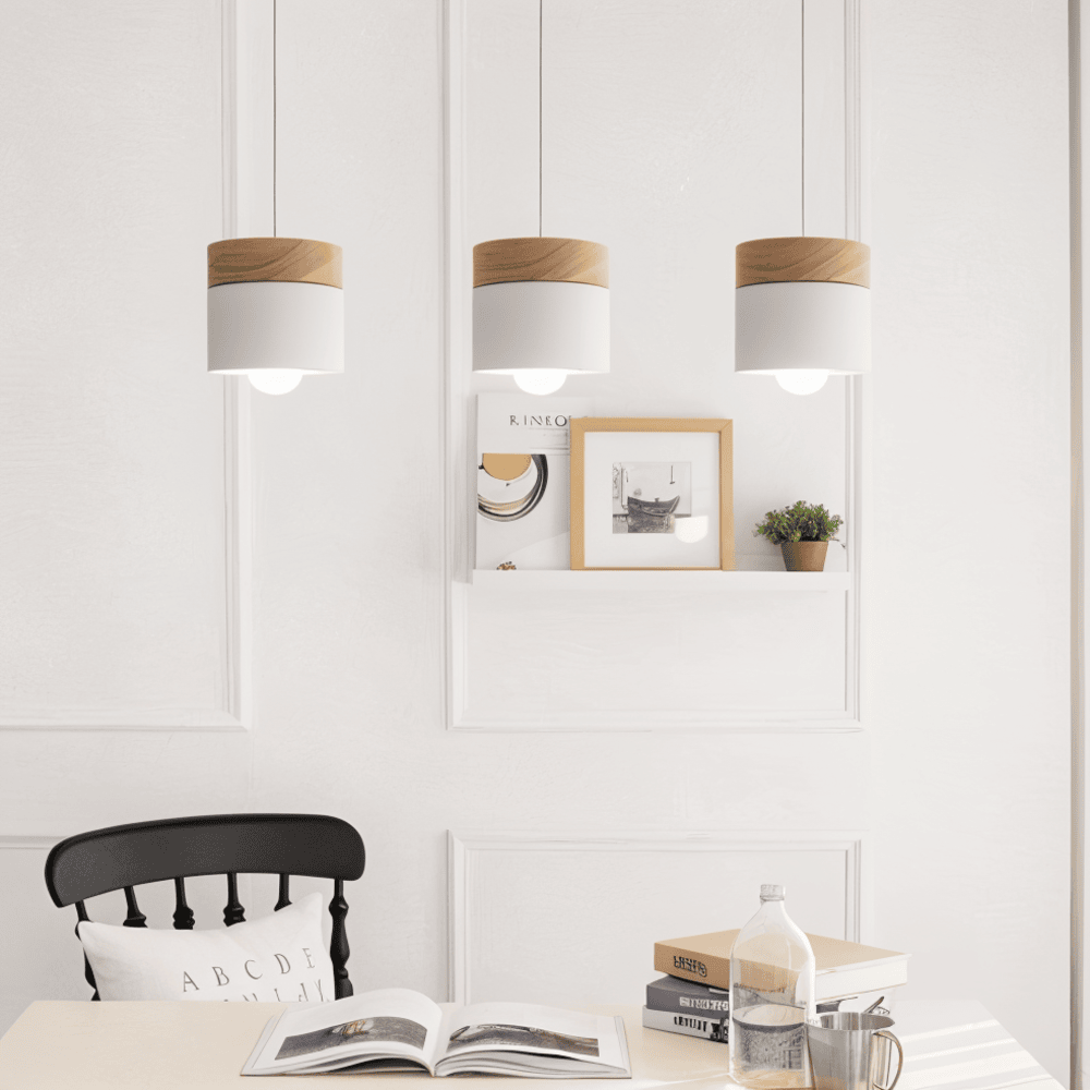 NordicaTube – Pendellampa i Metall och Trä med Modern Cylinderdesign