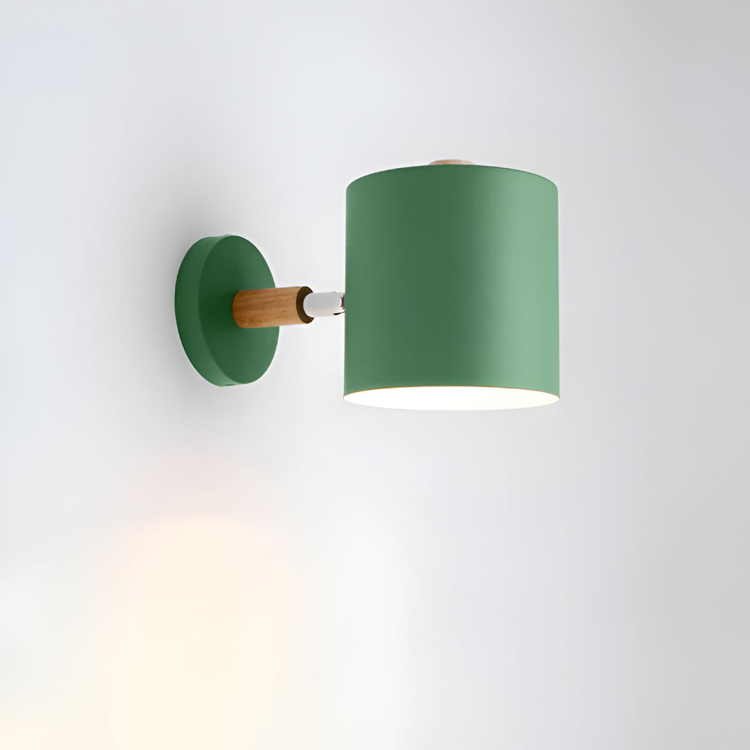Væglampe i pastelfarver – nordisk design med justerbart lys