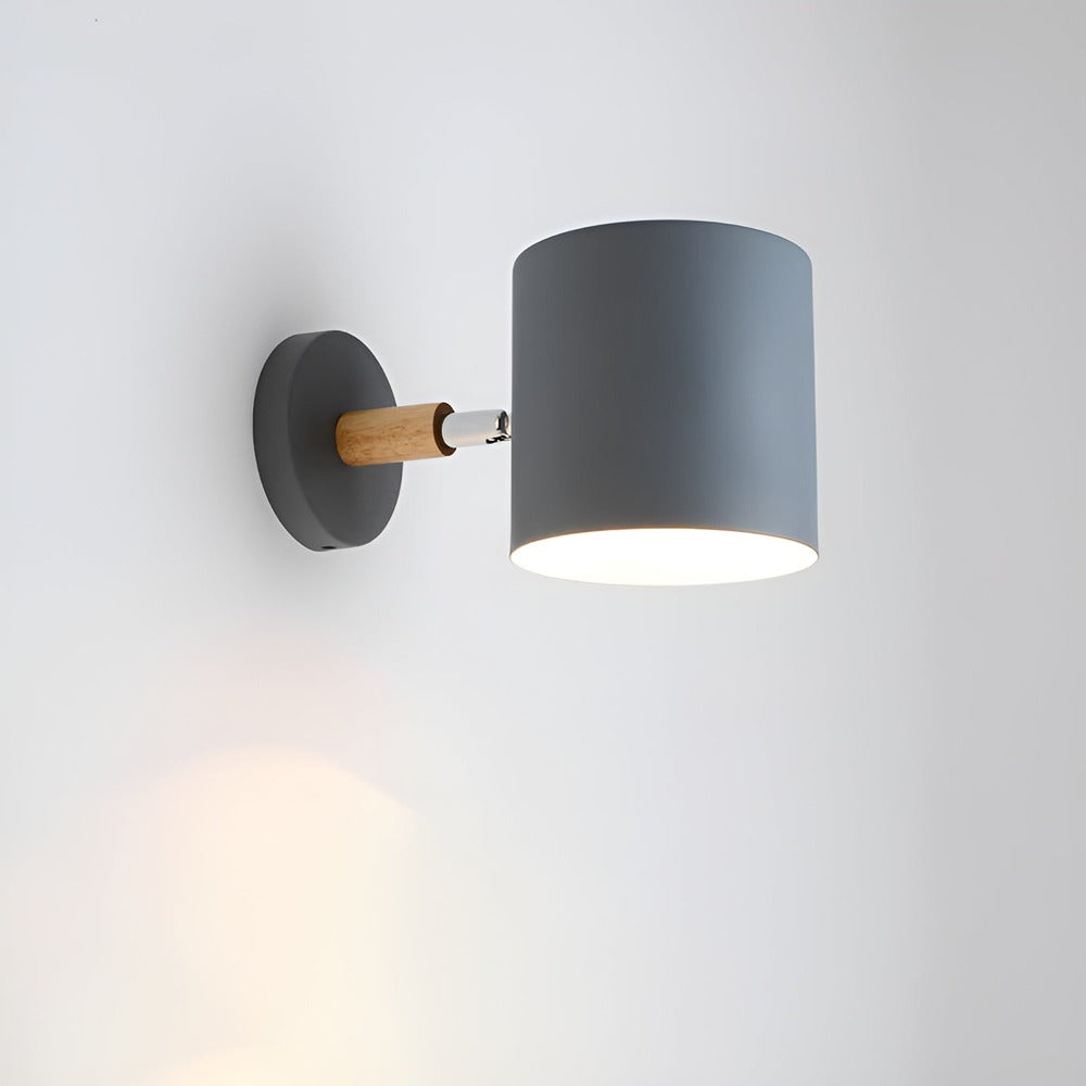 Væglampe i pastelfarver – nordisk design med justerbart lys