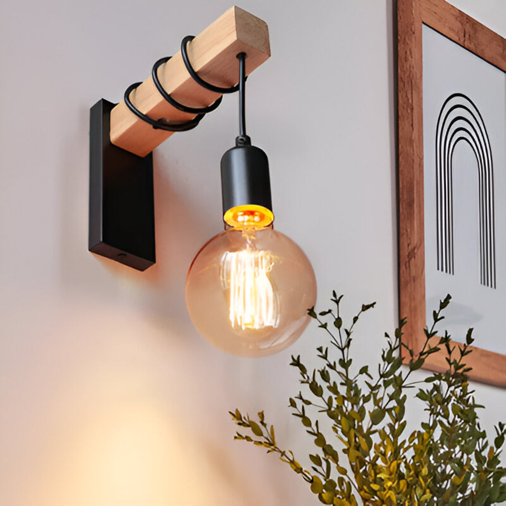 Oakvera Væglampe – Naturlig Træ Væglampe i Eg og Metal med Minimalistisk Design