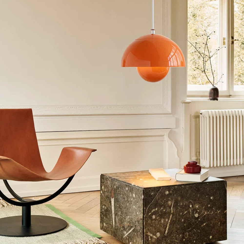 Pendellampe i blomsterdesign – retro nordisk metal lampe
