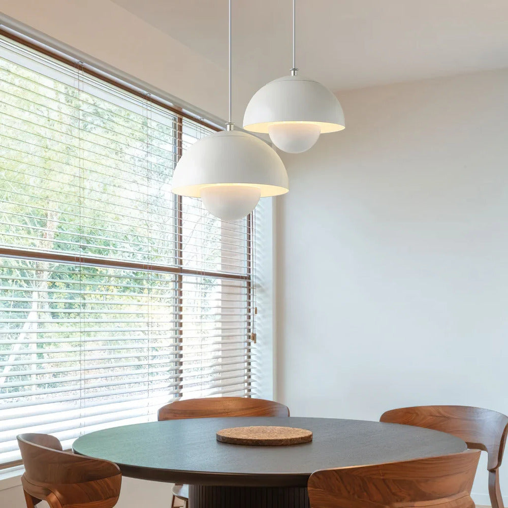 Pendellampe i blomsterdesign – retro nordisk metal lampe