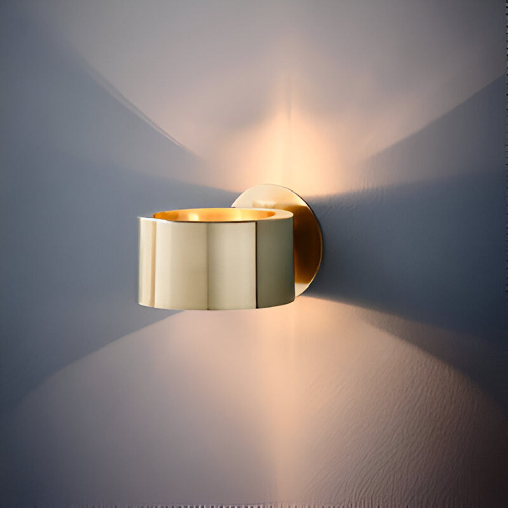 Aurion Væglampe – Moderne Guld Trommel Væglampe med Minimalistisk Design