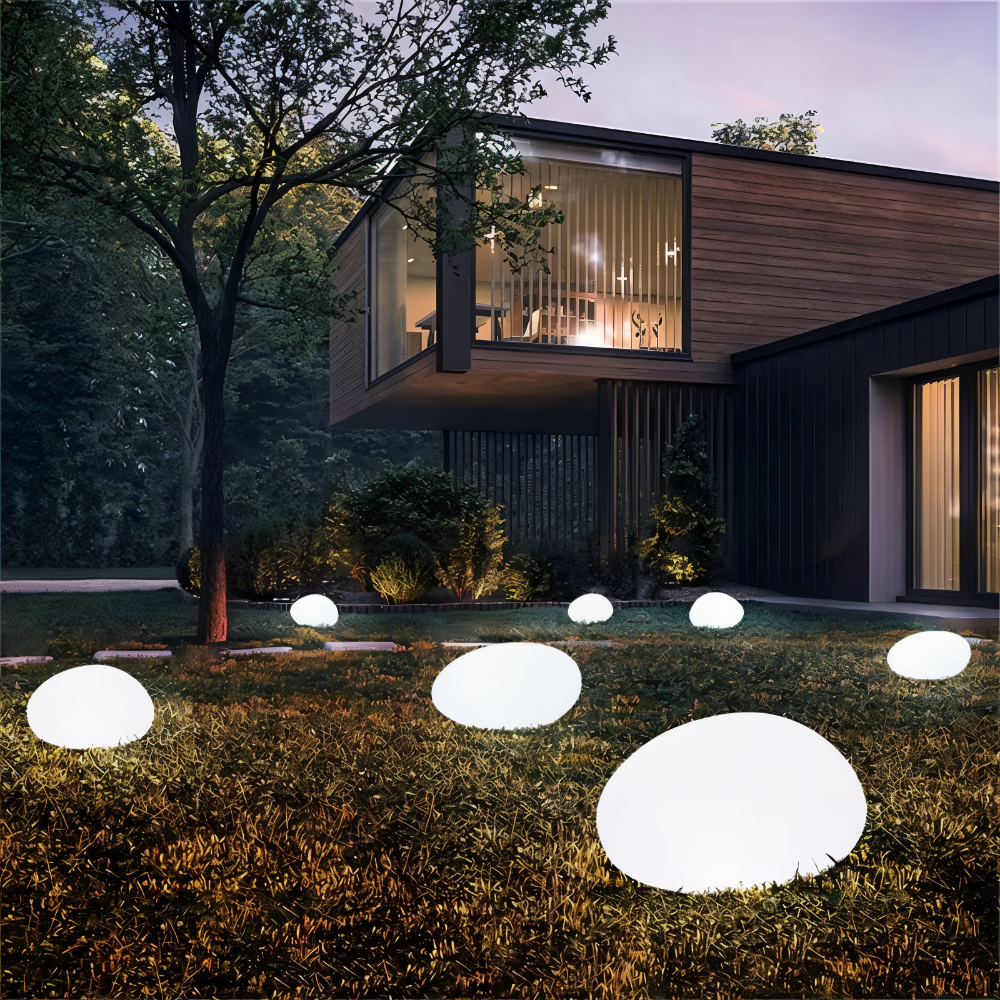 Rocklume – Naturtro LED Stenlampe til Haven med Solenergi