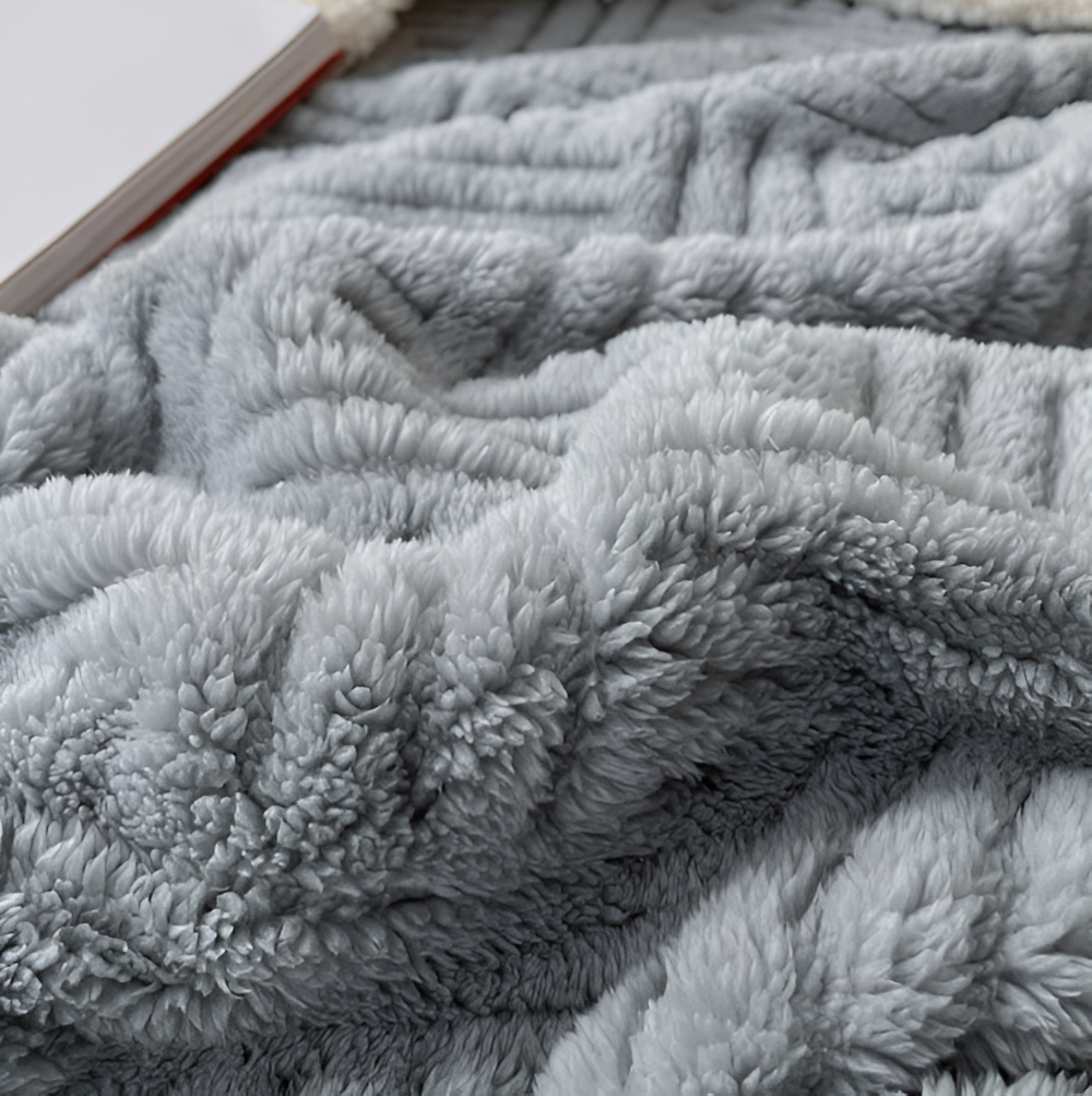 VeluraTwin – Dubbelsidig Fluffy Pläd med Geometrisk Design