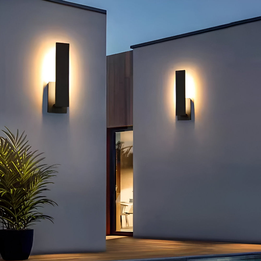 Noctira Black Væglampe – Minimalistisk Vandtæt Udendørslampe i Aluminium