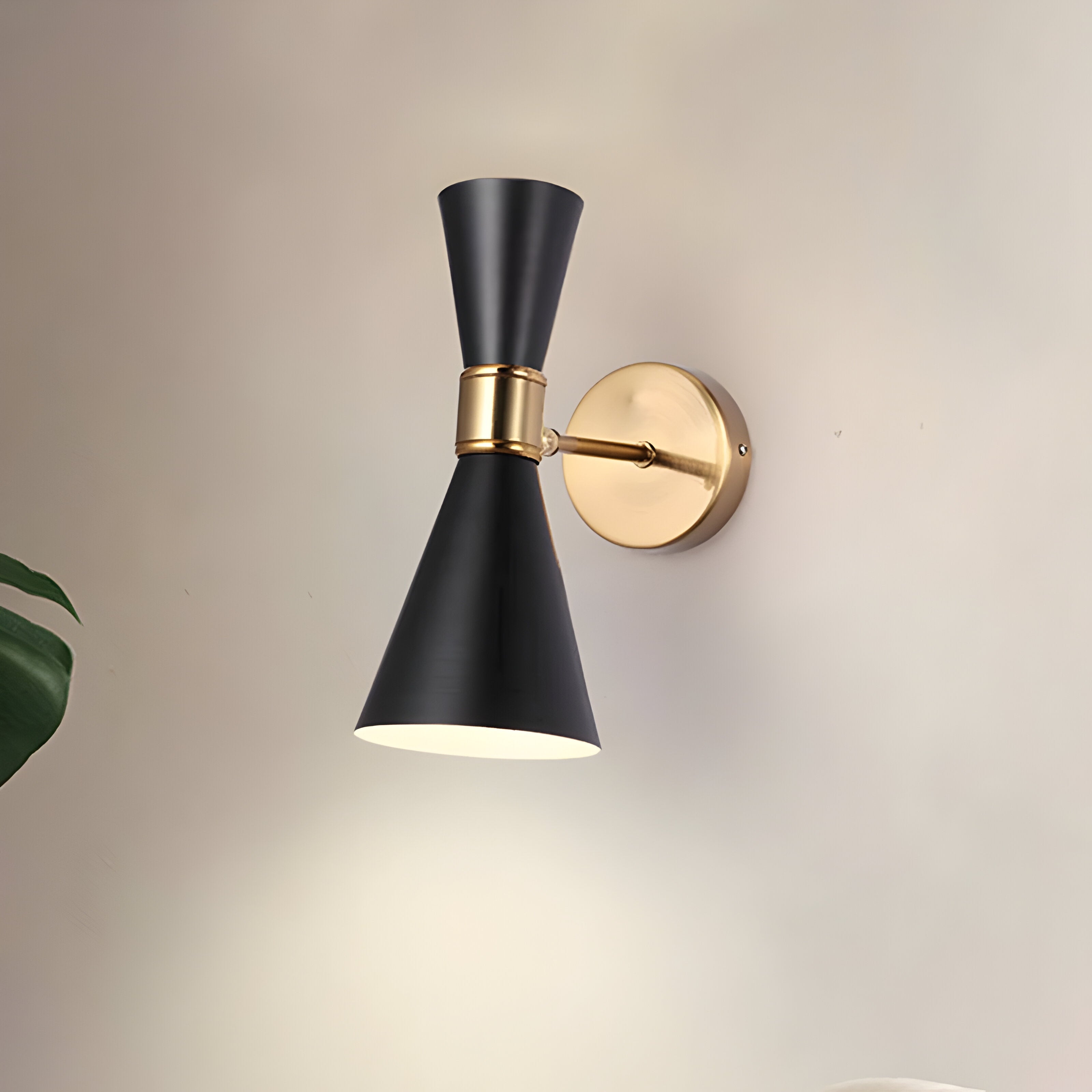 Justerbar LED væglampe up & down – minimalistisk sort/hvid design
