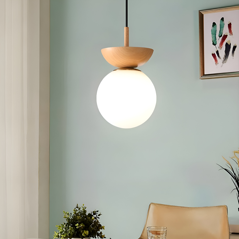 Kiyora – Japansk LED Loftlampe med Perleformet Glaskuppel og Træramme